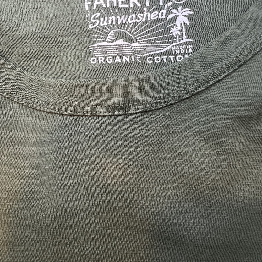 Faherty Sunwashed Organic Cotton Pocket T-Shirt | Men’s Large | Olive Green